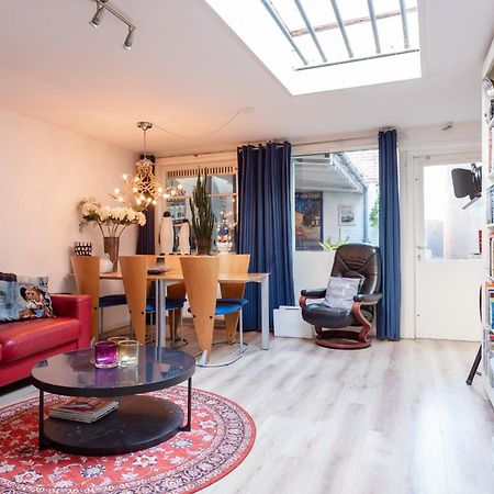 Gezellig Appartement In De Mooie Oude Binnenstad Van Alkmaar Luaran gambar