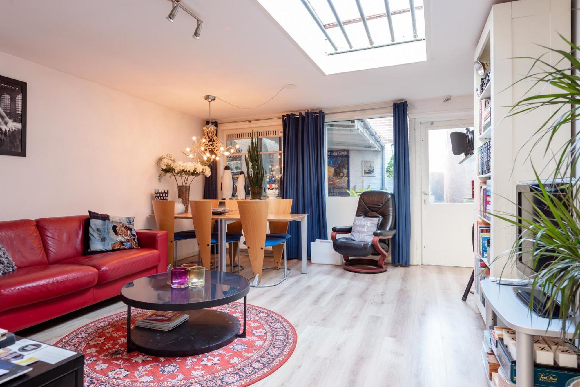Gezellig Appartement In De Mooie Oude Binnenstad Van Alkmaar Luaran gambar